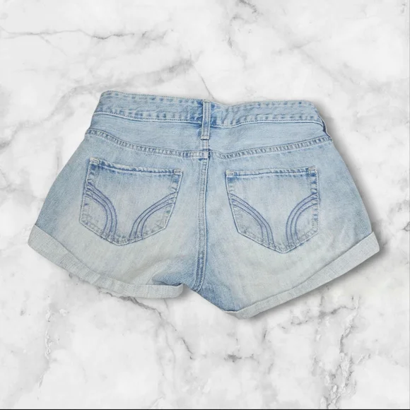 Hollister Shorts - Picture 1 of 5